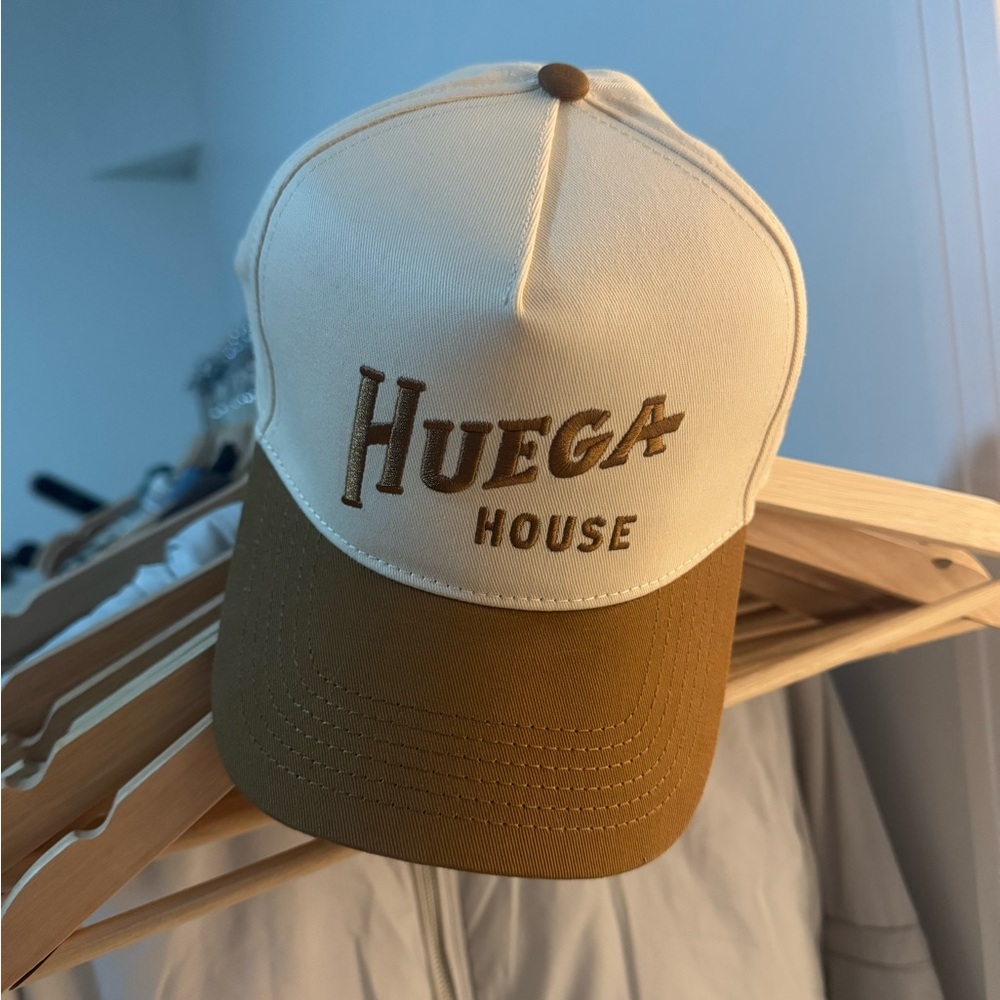 Huega House Saddleback